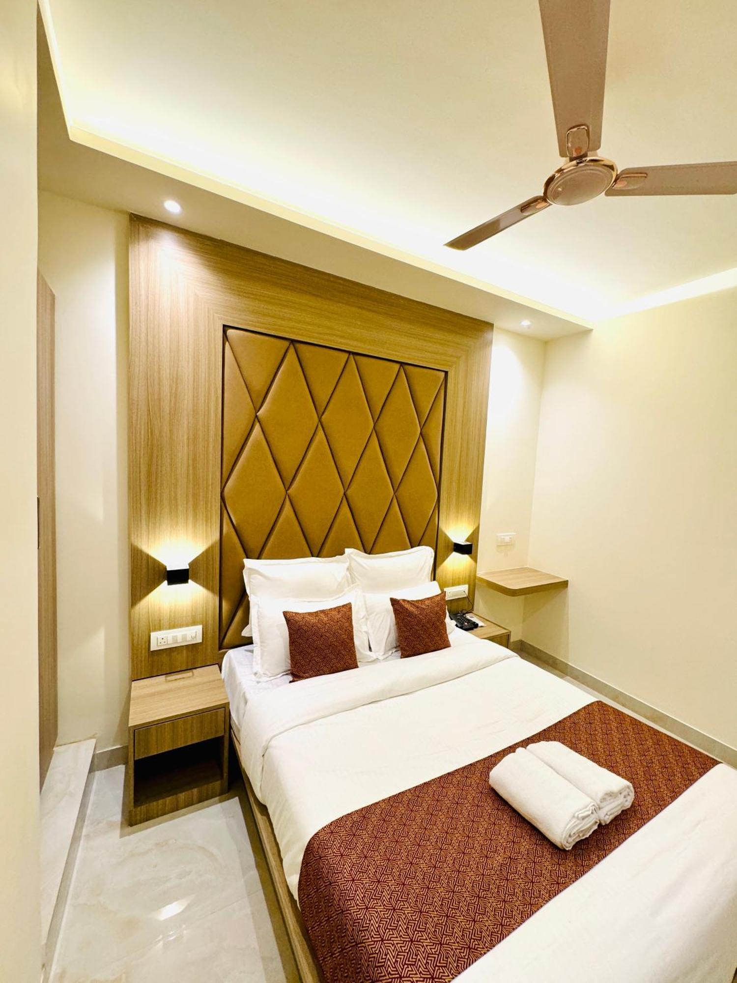 Hotel Bellamont Mumbai Bagian luar foto