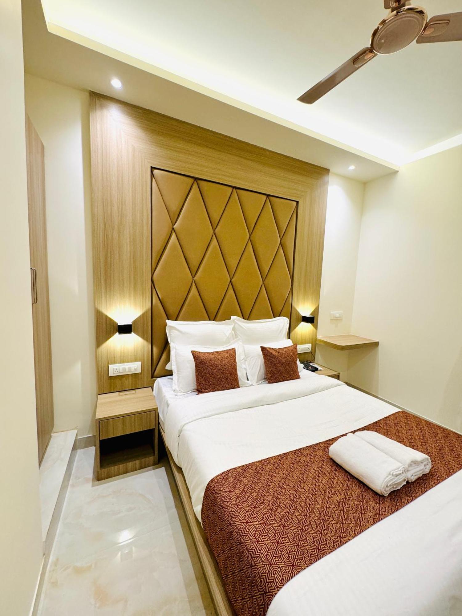 Hotel Bellamont Mumbai Bagian luar foto