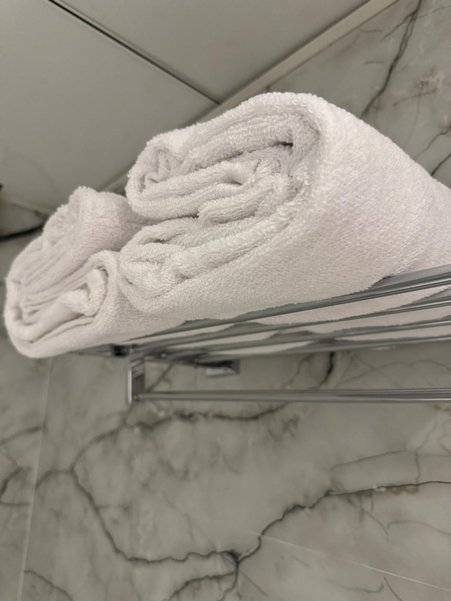 Hotel Bellamont Mumbai Bagian luar foto