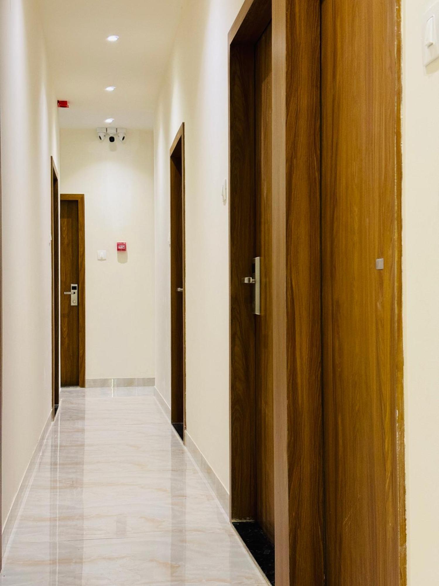 Hotel Bellamont Mumbai Bagian luar foto