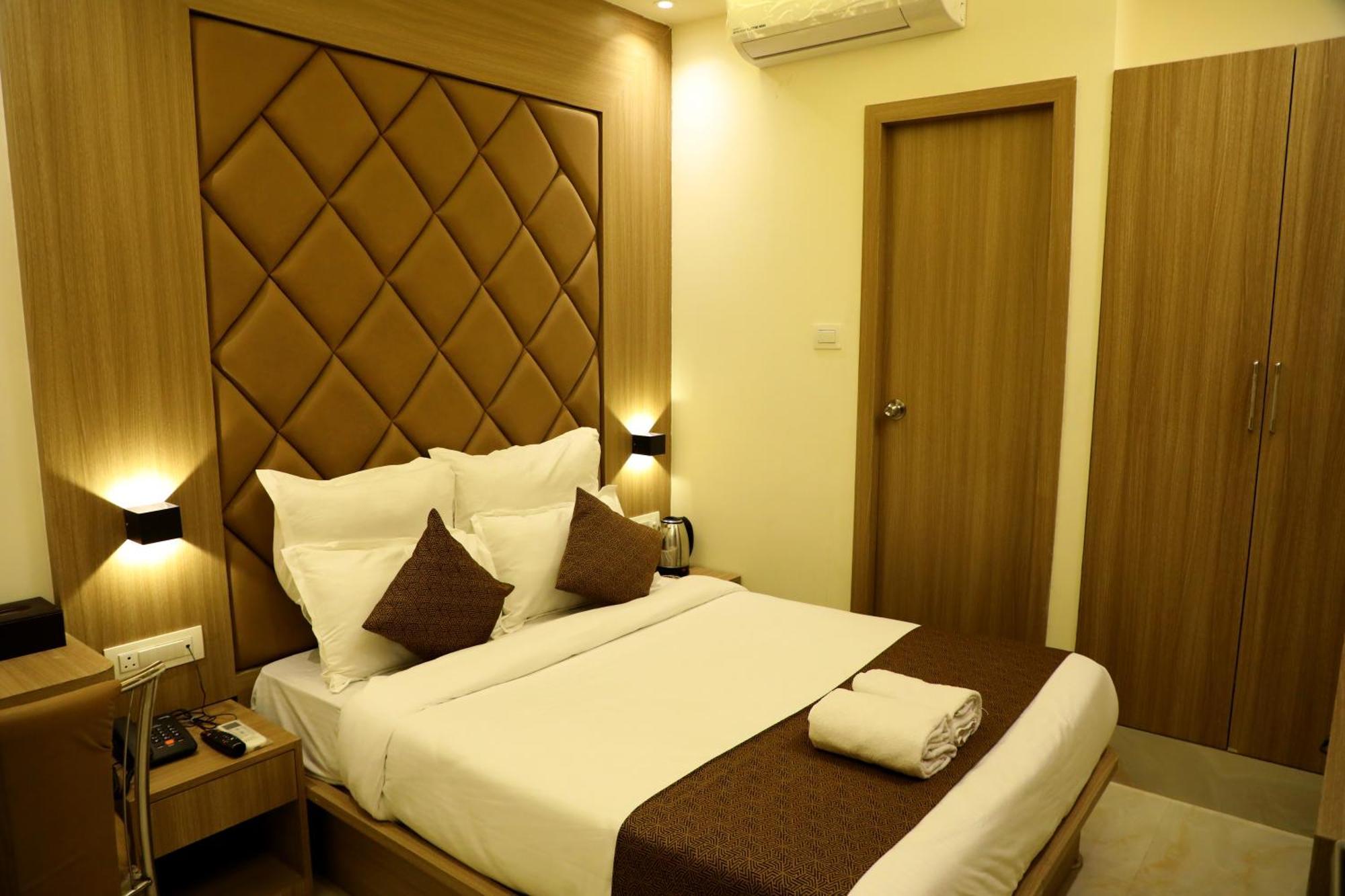 Hotel Bellamont Mumbai Bagian luar foto