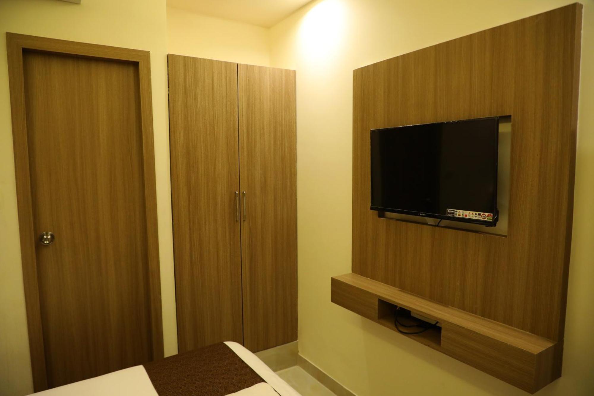 Hotel Bellamont Mumbai Bagian luar foto